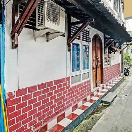 Spot On 91915 Homestay Superman Джокьякарта Экстерьер фото